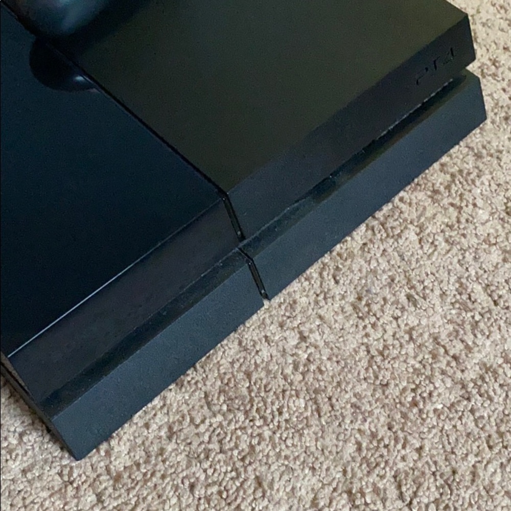 PS4 - Picture 6 of 7